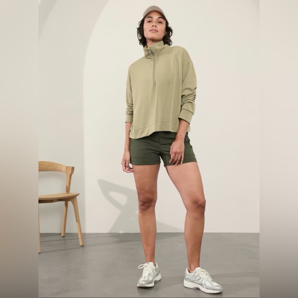 Like new Athleta Seasoft Quarter Zip XS Olive Branch - Picture 1 of 6